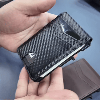 B&C MagVault® Minimalist Wallet - Maximum Capacity. Minimal Footprint.